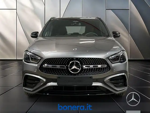 Mercedes-Benz Gla Class view 2