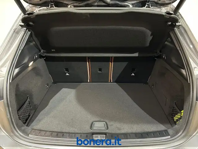 Mercedes-Benz Gla Class view 12