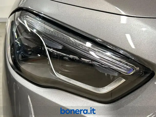Mercedes-Benz Gla Class view 9
