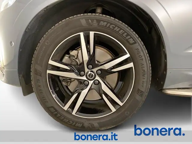 Volvo XC60 view 11