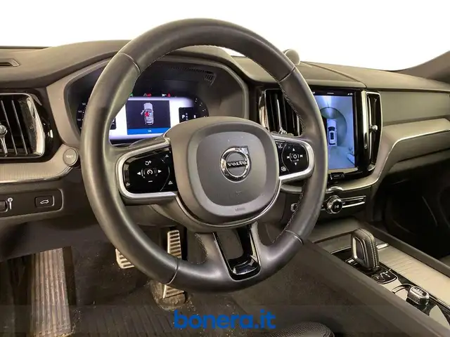 Volvo XC60 view 15