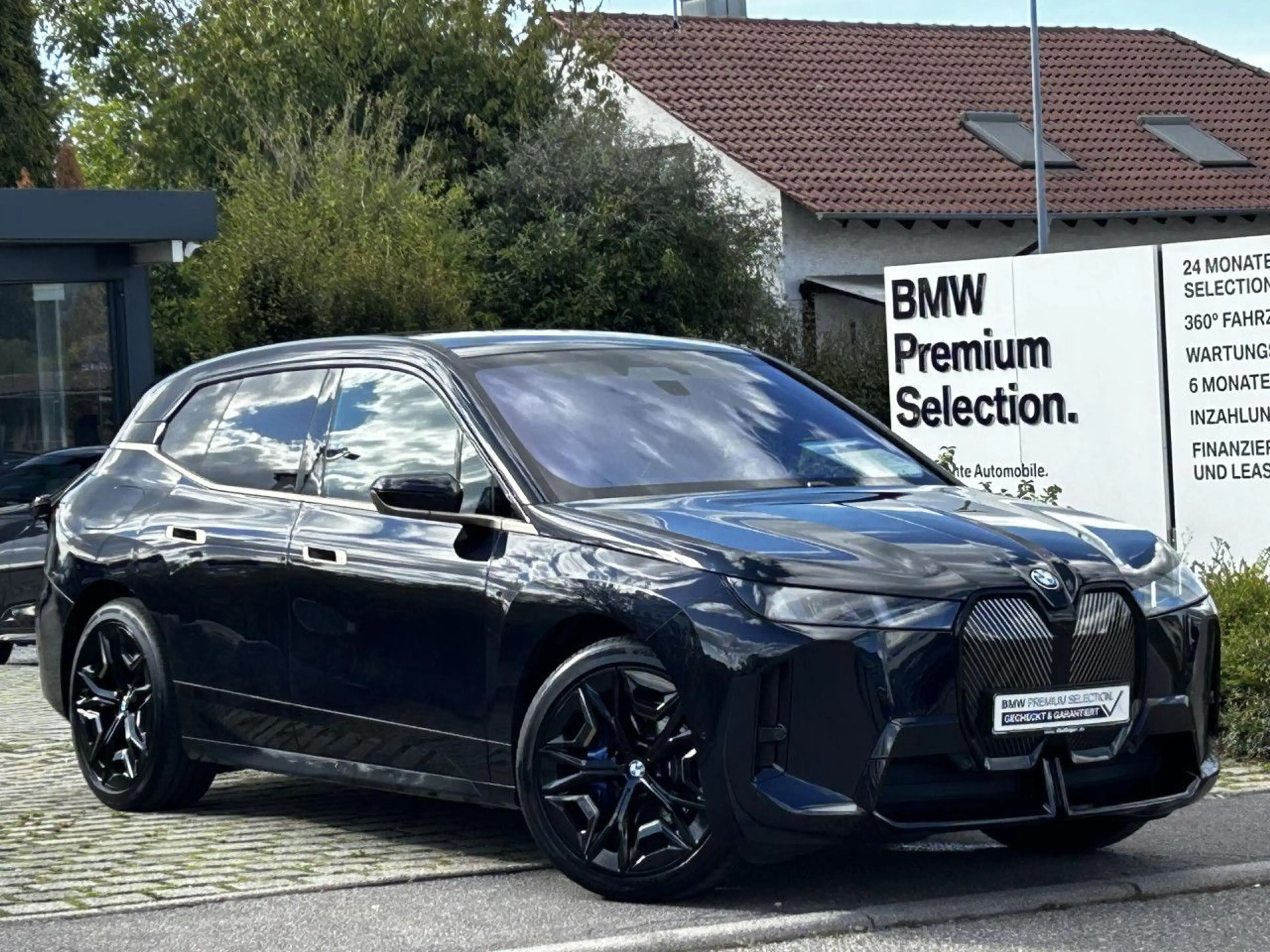 BMW iX x45 M Sport ACC IntAktivL.Sitzbel.Sky 360°AHK — photo 2