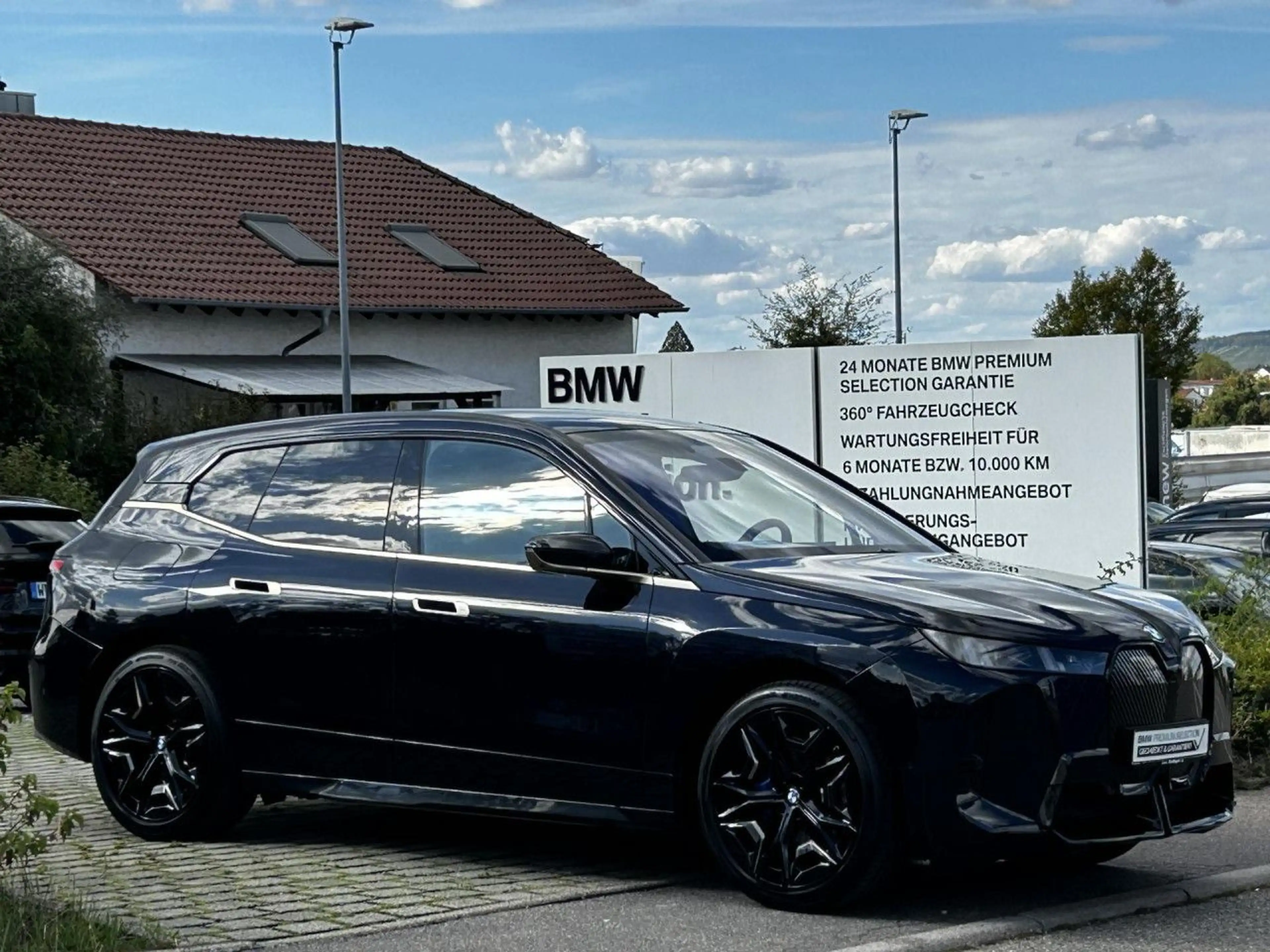 BMW iX x45 M Sport ACC IntAktivL.Sitzbel.Sky 360°AHK — photo 3