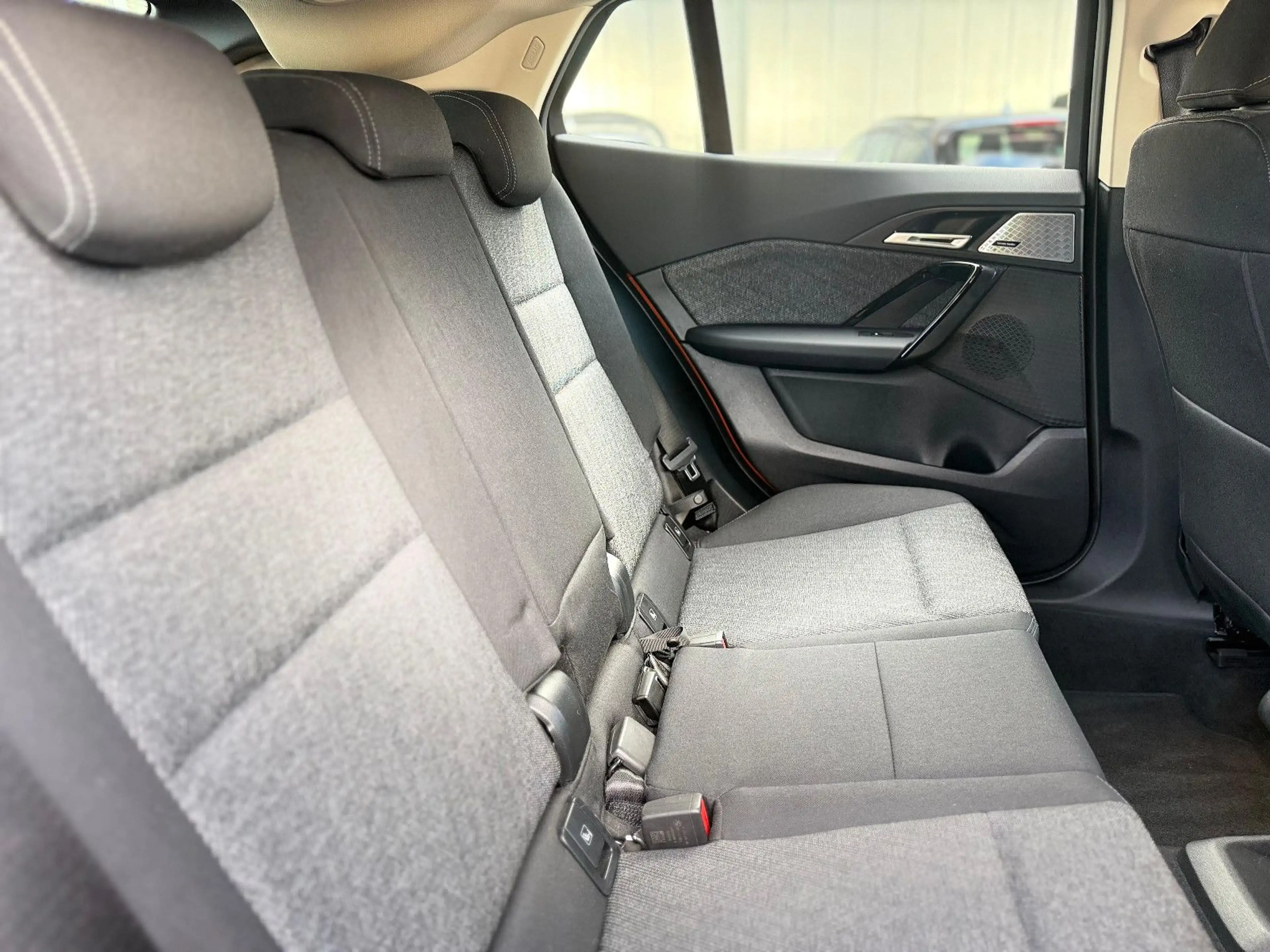 BMW X2 20 d xDrive AHK 360° MEMORY HARMAN/K. HEAD-UP — photo 15