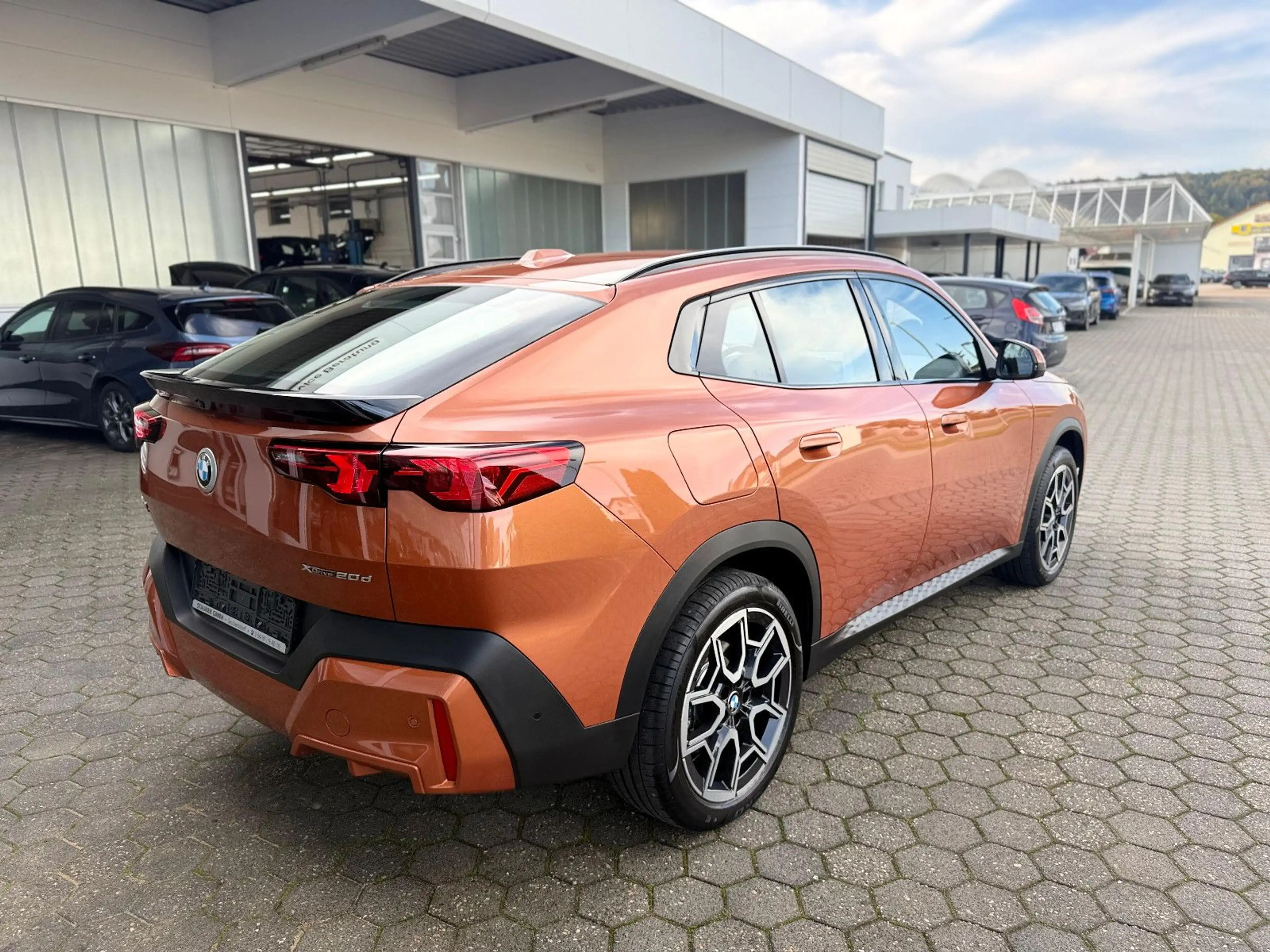 BMW X2 20 d xDrive AHK 360° MEMORY HARMAN/K. HEAD-UP — photo 6