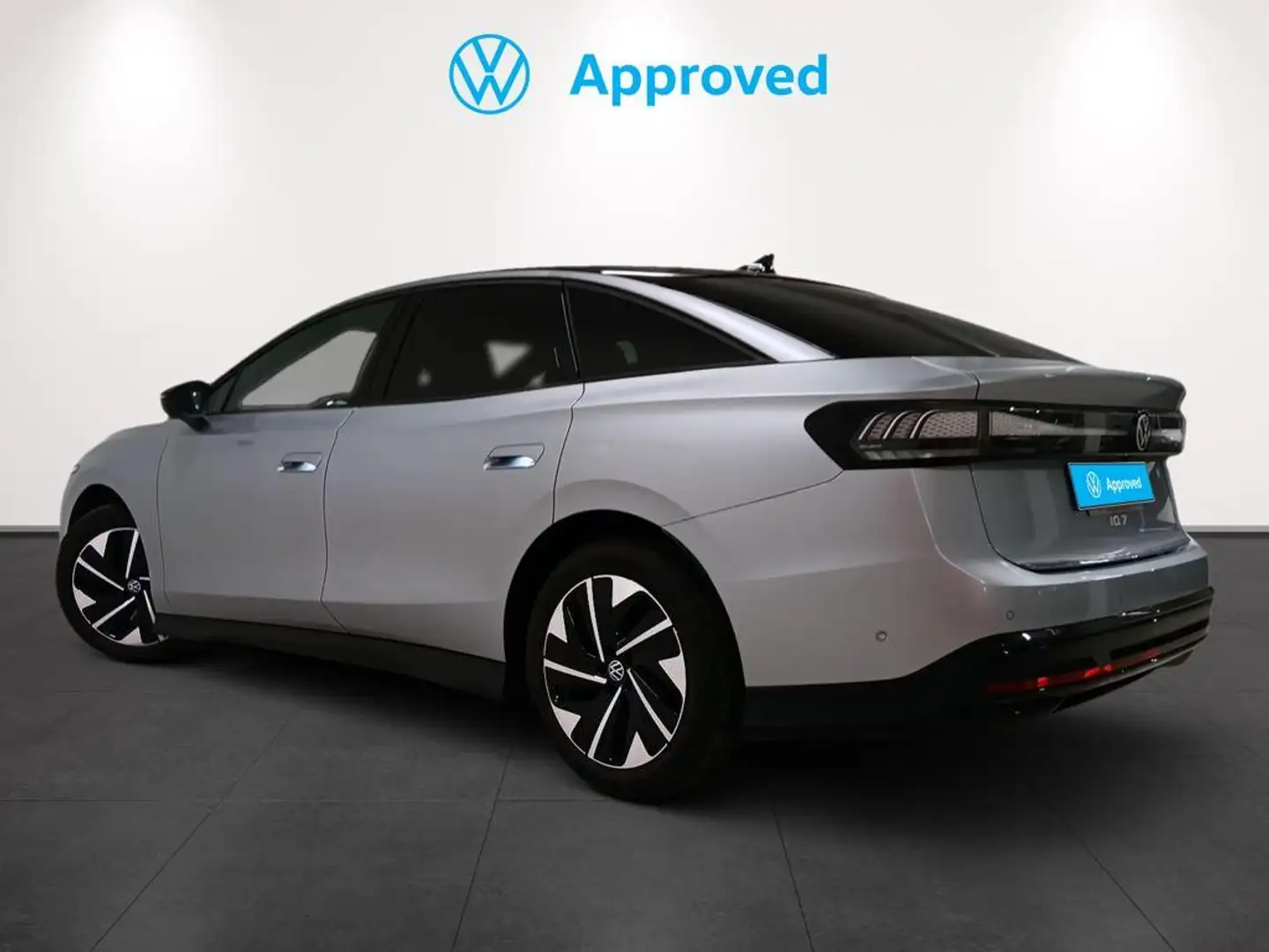 Volkswagen ID.7 Pro 210 kW Plateado - 2