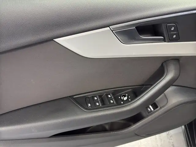 Audi A4 view 14