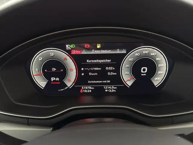 Audi A4 view 9