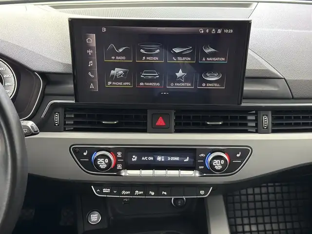 Audi A4 view 11
