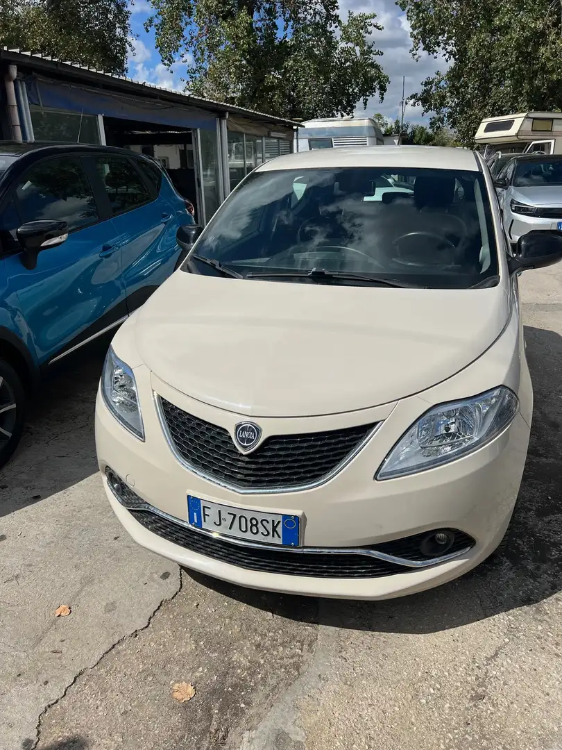 Lancia Ypsilon Ypsilon III 2015 1.2 Platinum 69cv my16 Bianco - 2