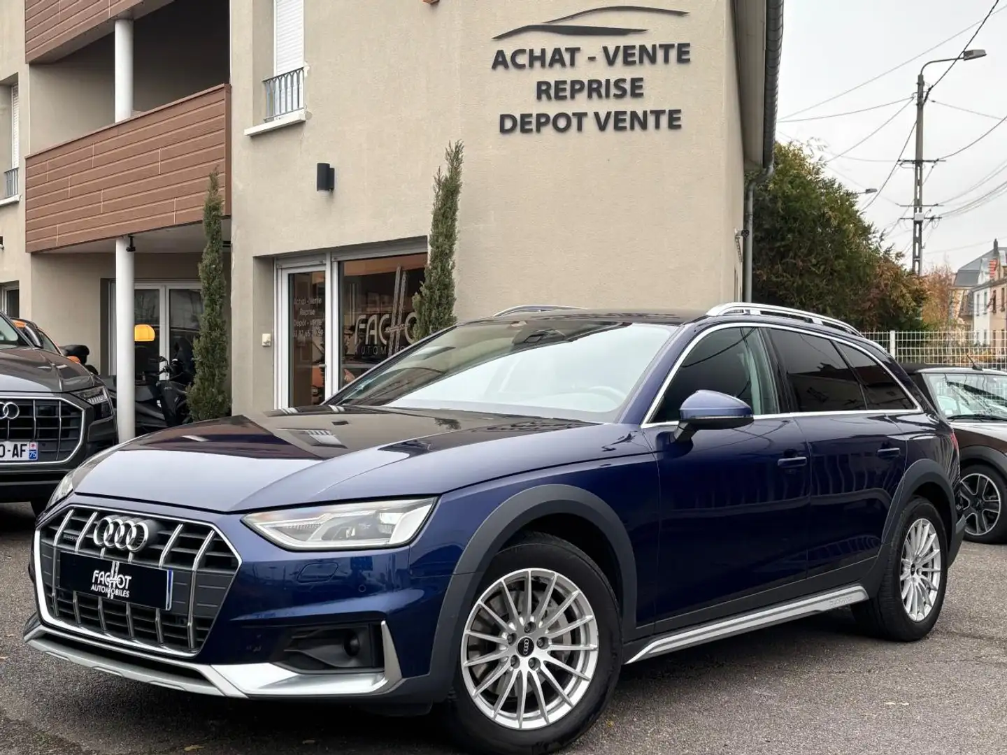 Audi A4 Allroad Quattro 2.0 40 TDI - 204 - BV S-tronic BREAK Design PHASE 2 Blau - 1