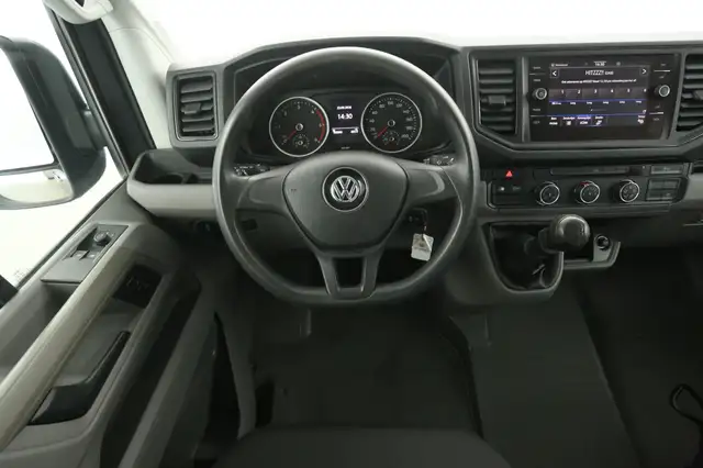 Volkswagen Crafter view 2