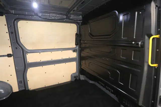 Volkswagen Crafter view 23