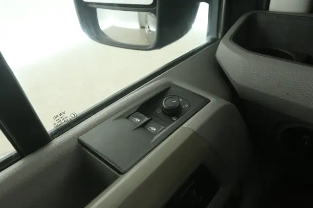 Volkswagen Crafter view 19