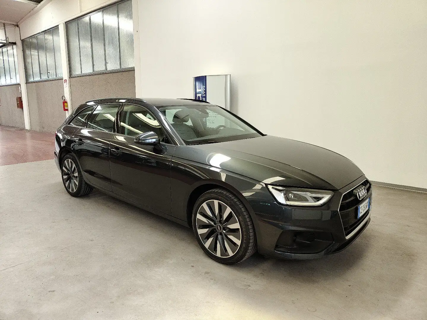 Audi A4 Avant 30 TDI MHEV S tronic Cruise Navi Cerchi 18” Grigio - 2