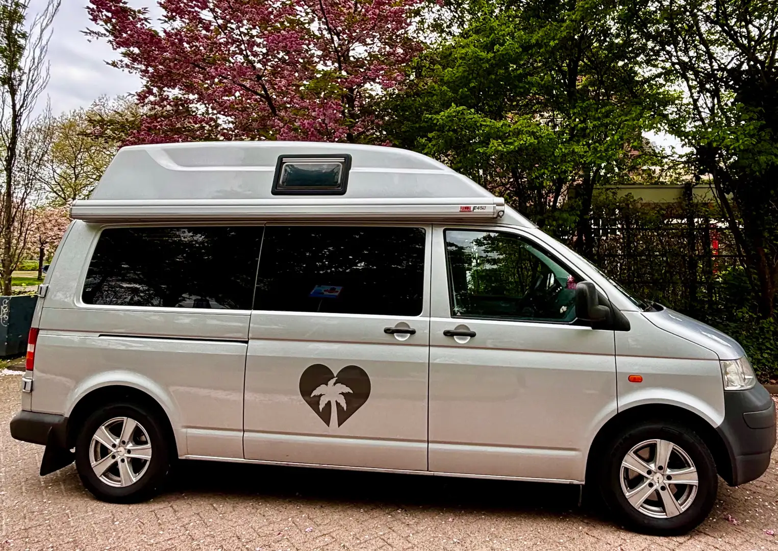 Volkswagen Transporter Camper bus Stříbrná - 1