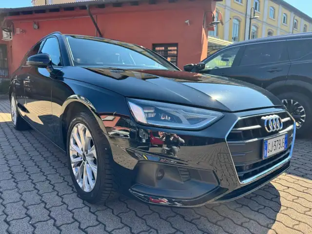 Audi A4 view 3
