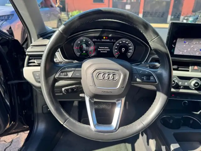 Audi A4 view 8