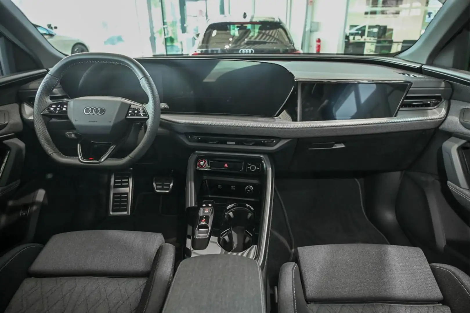 Audi Q5 2.0 TFSI quattro Schwarz - 2