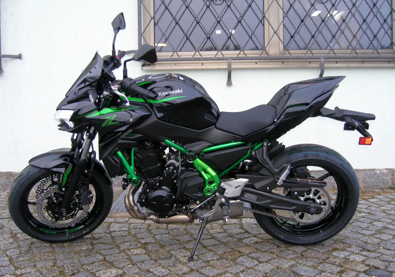 Kawasaki Z 650 inkl. Sportpaket Negro - 1