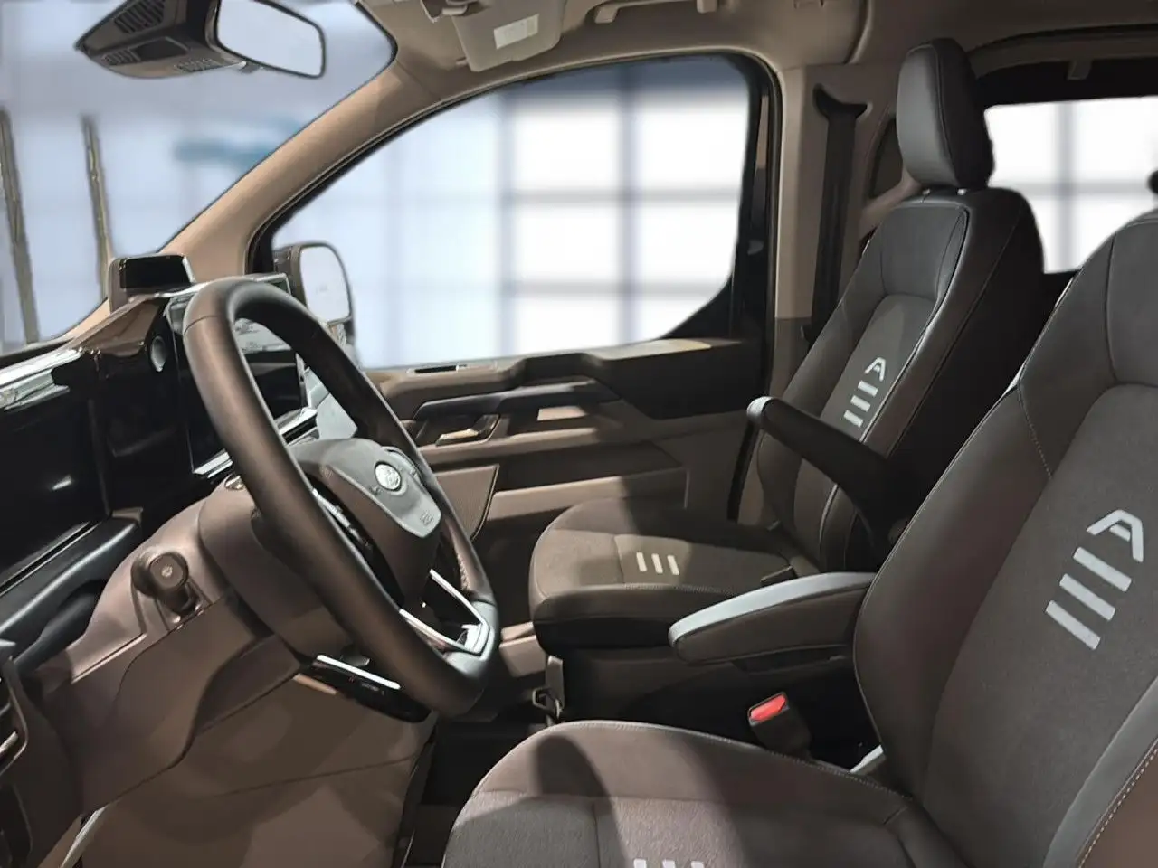 Ford Tourneo Custom 320 L2 Active AWD Bluetooth 8