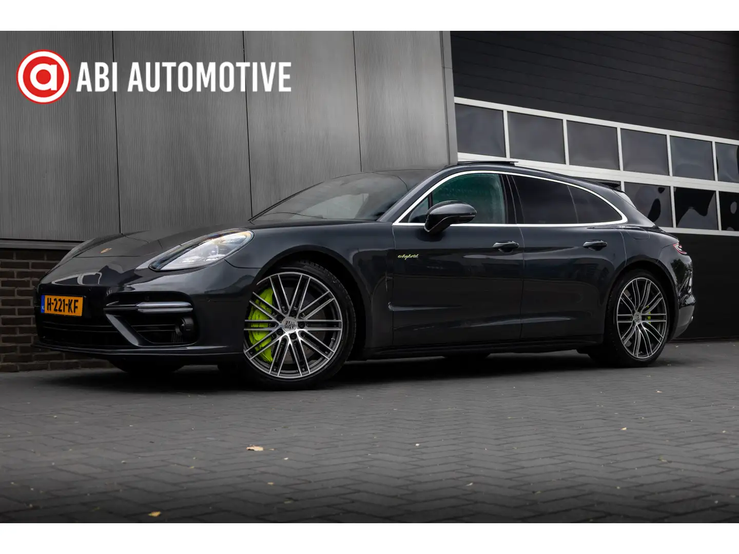 Porsche Panamera Sport Turismo 4.0 Turbo S 680 pk E-Hybrid Sport-Ch Grijs - 1