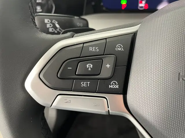 Volkswagen Golf view 14