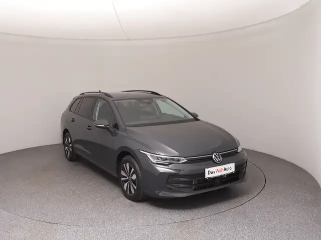 Volkswagen Golf view 2