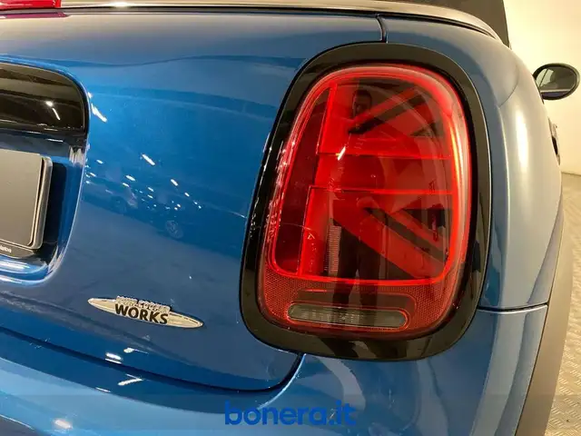 Mini Convertible view 11