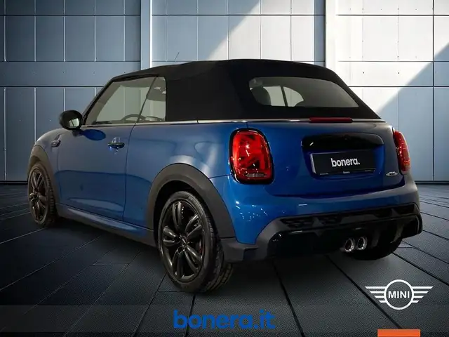 Mini Convertible view 8
