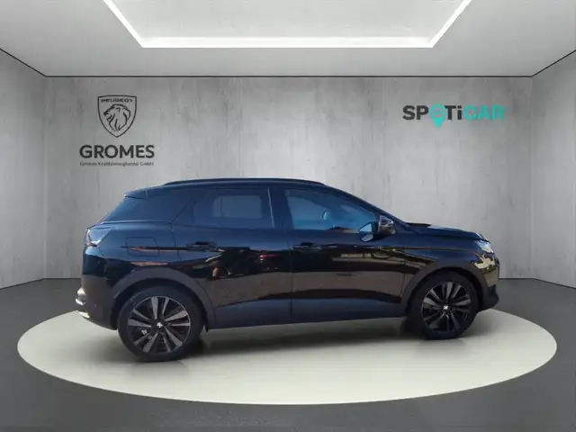 Peugeot 3008 view 2