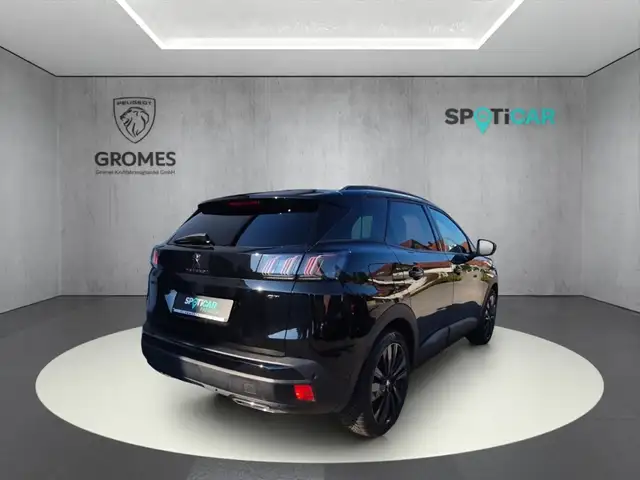 Peugeot 3008 view 3