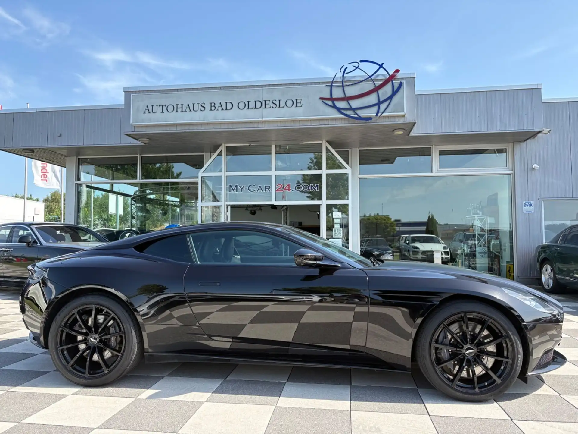 애스턴마틴 DB11 V8 2020 검정 사진 8