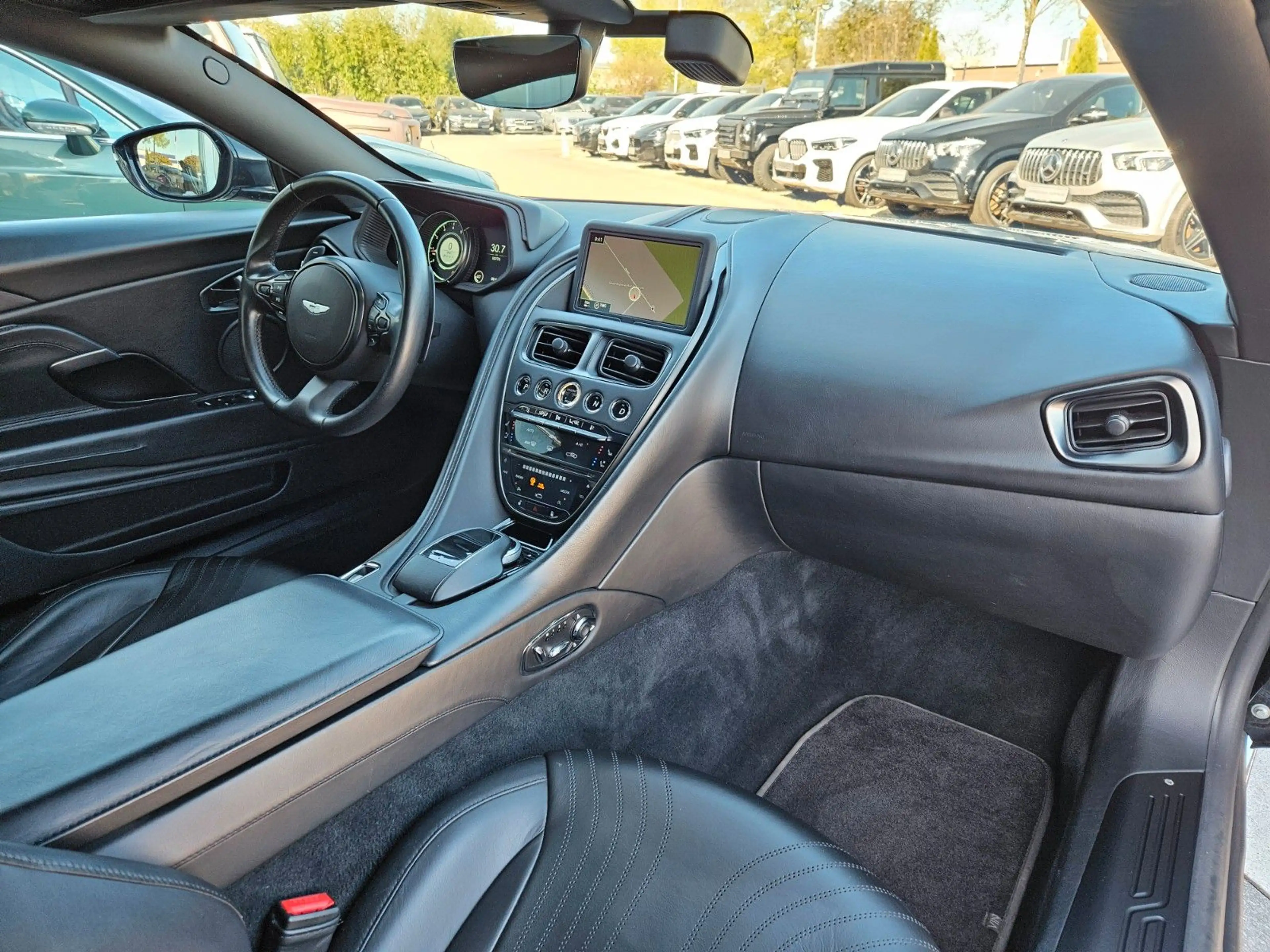Aston Martin DB11 4.0 V8 -Scheckheft -Deutsches Fzg. — photo 14
