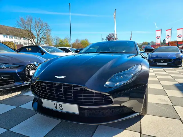 Aston Martin DB11 4.0 V8 -Scheckheft -Deutsches Fzg.
