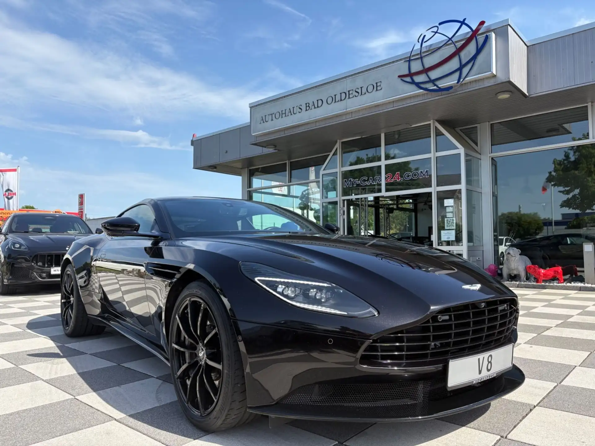 애스턴마틴 DB11 V8 2020 검정 사진 1