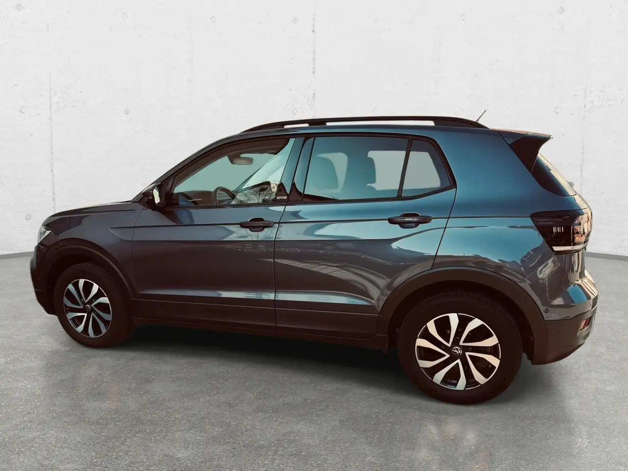 Volkswagen T-Cross Active AHK Rear View DAB Navi ACC Park Assist 2