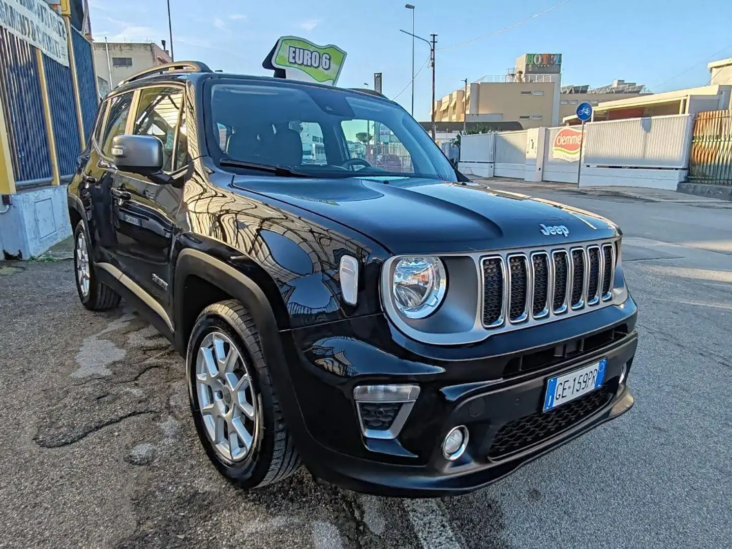 Jeep Renegade 1.6 Mjt 130 CV Business Noir - 1