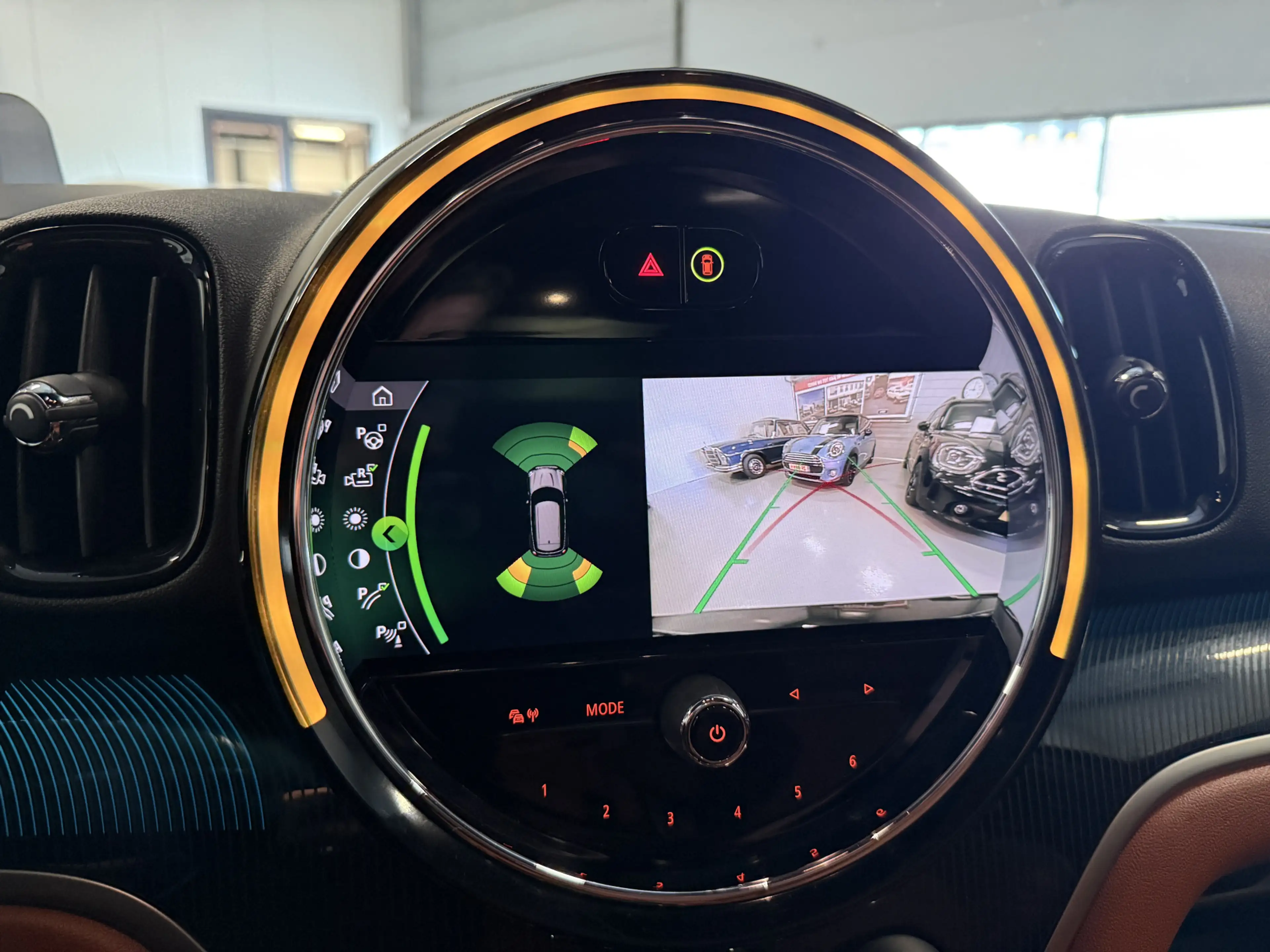 MINI Cooper SE Countryman 1.5 ALL4 Chili Pano/Leder/H&K/Camera — photo 15