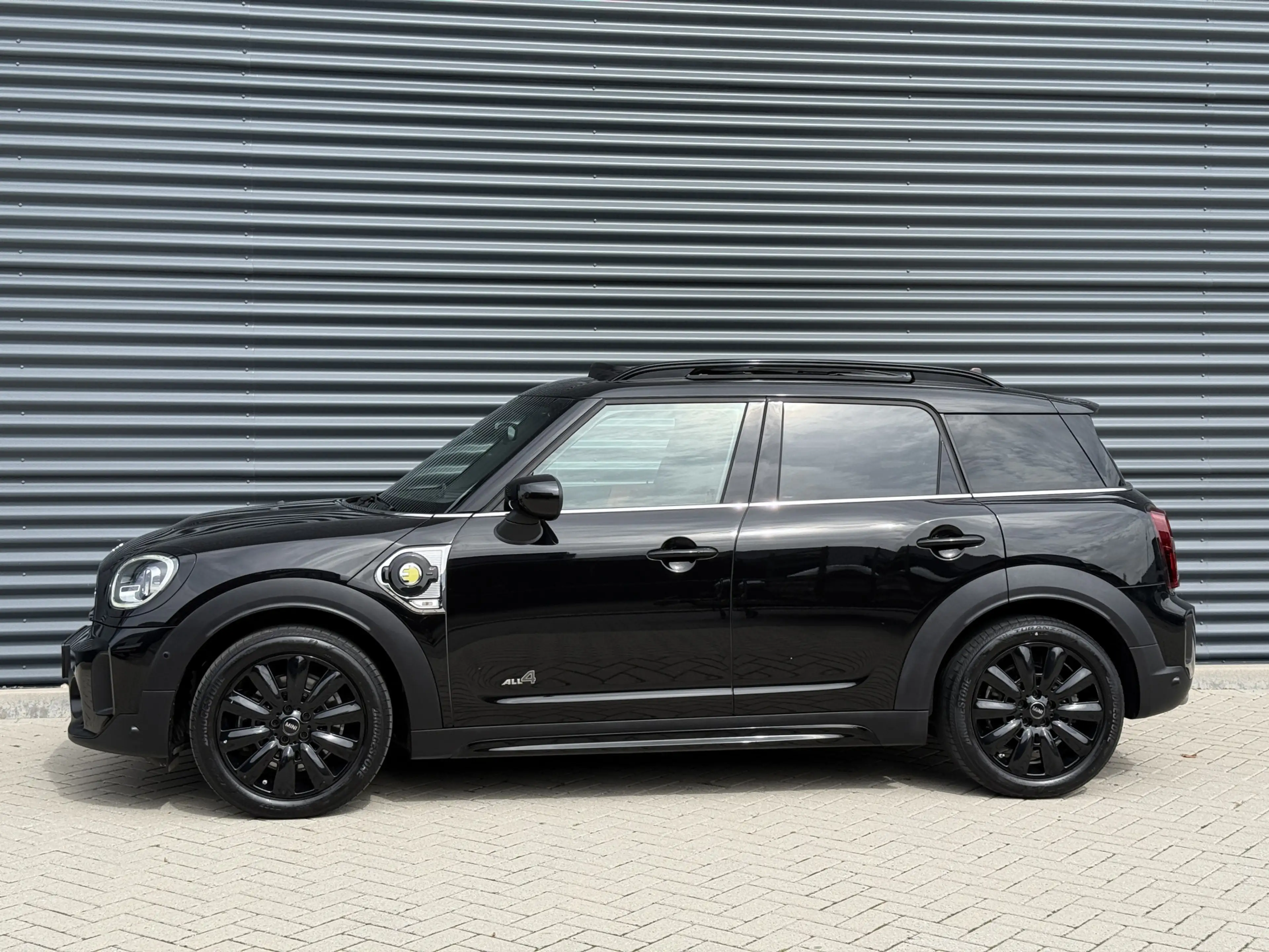 MINI Cooper SE Countryman 1.5 ALL4 Chili Pano/Leder/H&K/Camera — photo 4