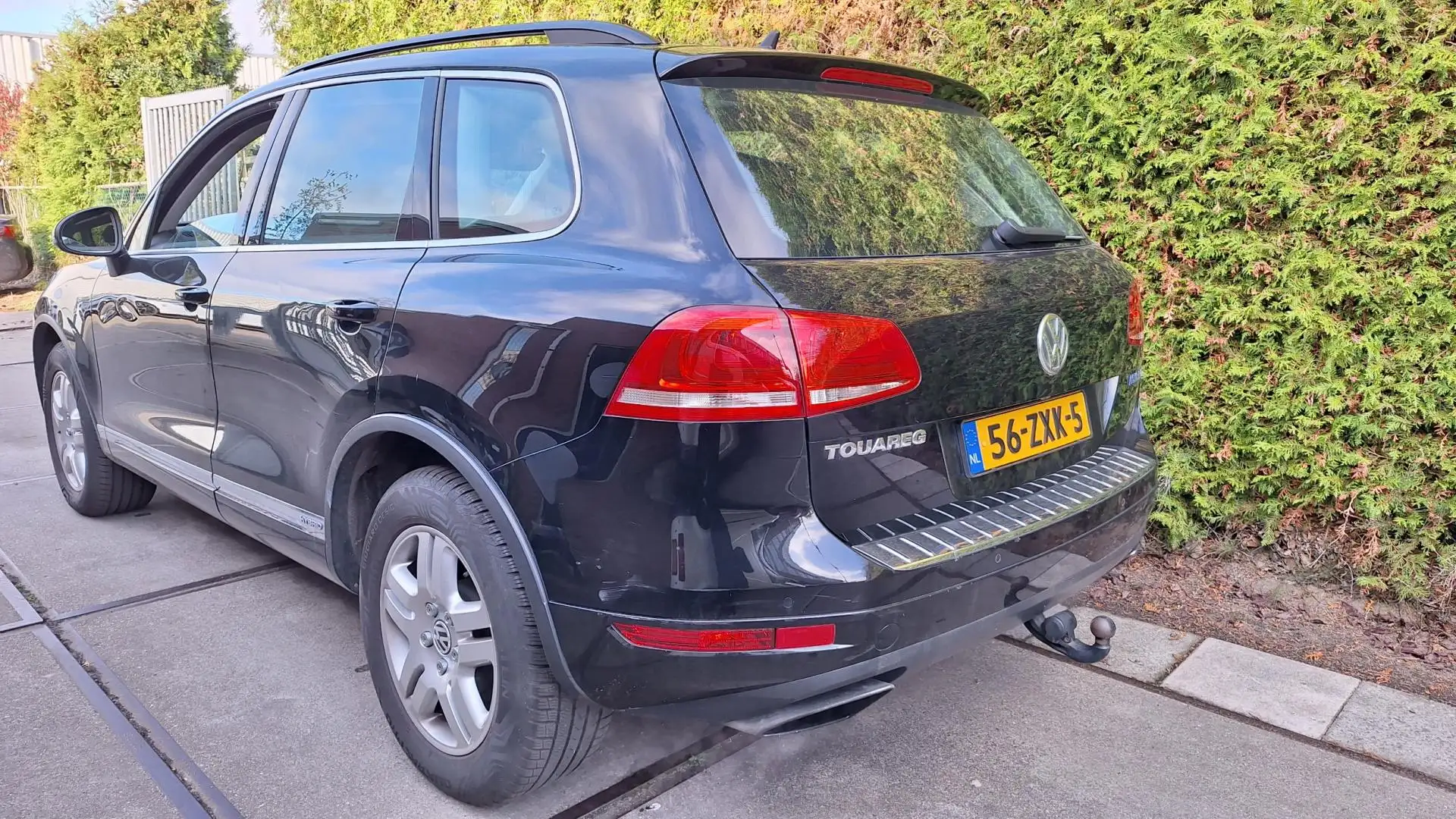 Volkswagen Touareg 3.0 TSI Hybrid Highline Noir - 2