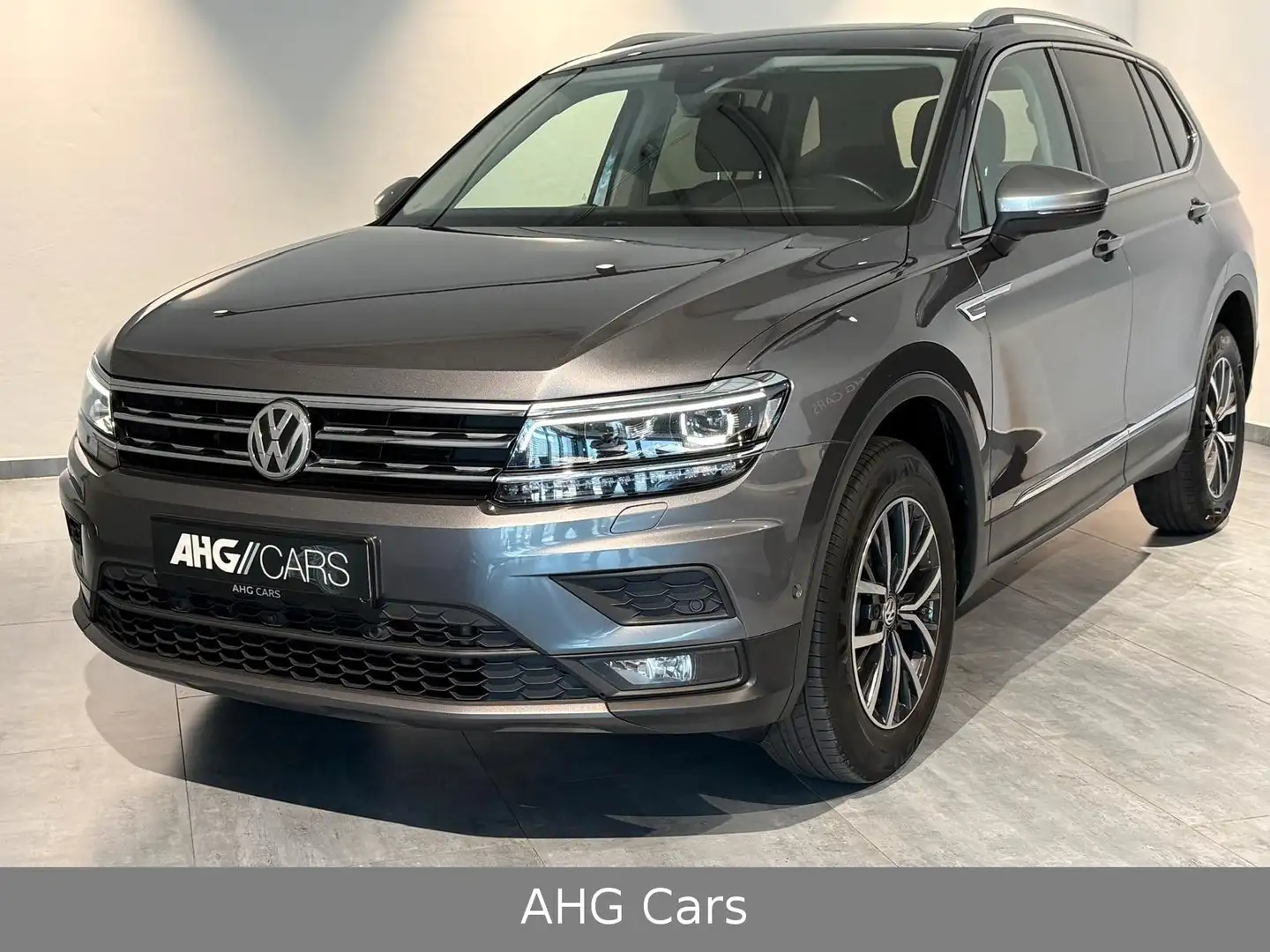 Volkswagen Tiguan Allspace 2.0 TDI DSG*LED*R-CAMAR*P-DACH* Grigio - 2