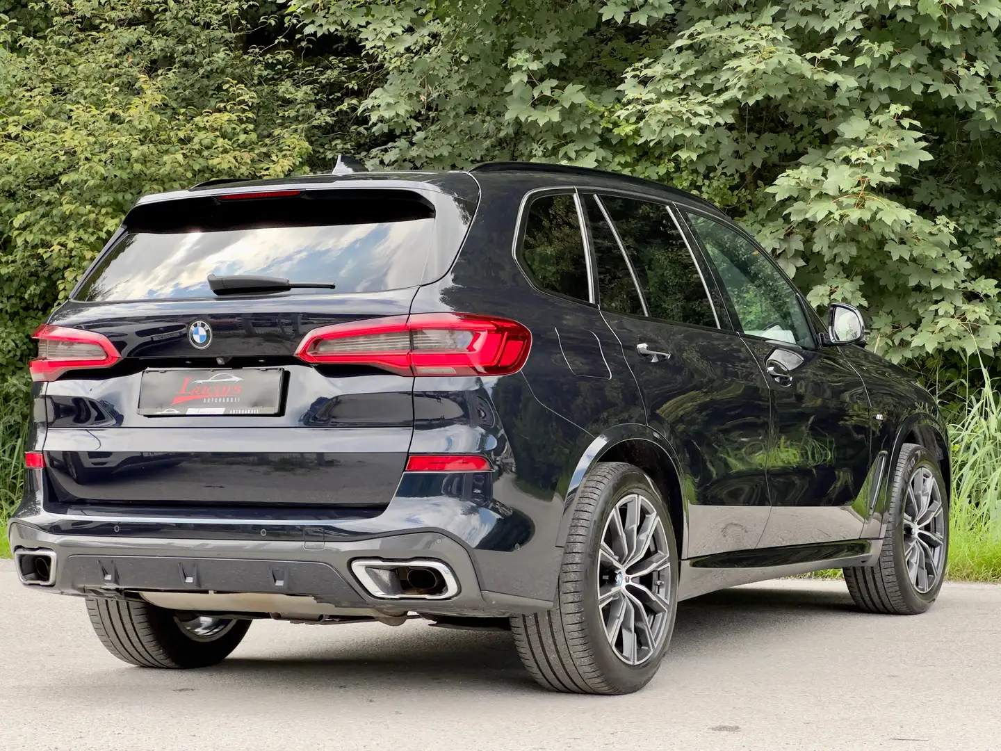BMW X5 xDrive 30 d M Sport *INDIVIDUAL*360KAM*AHK*NVISION Zwart - 2