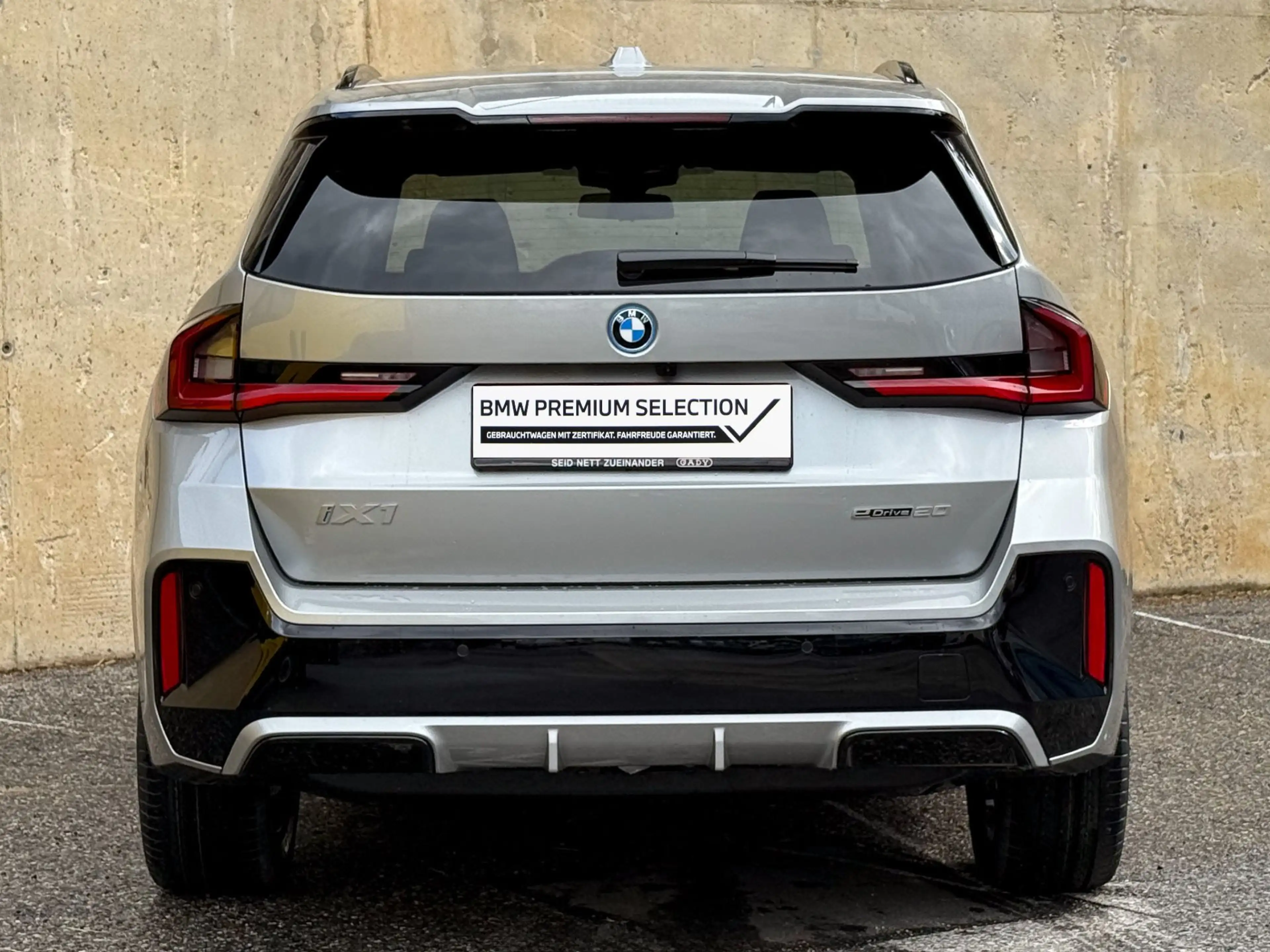 BMW iX1 eDrive20 — photo 5