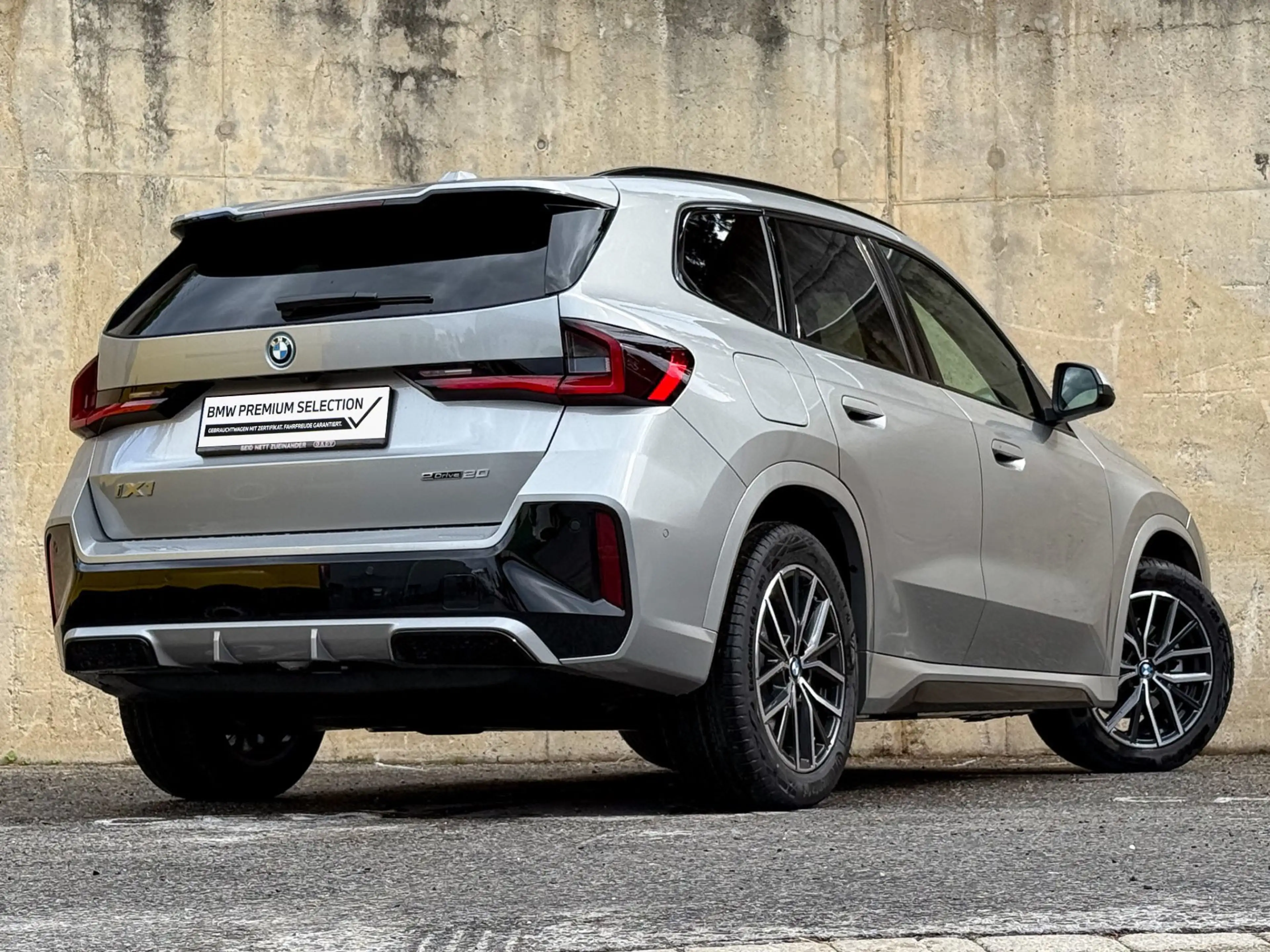 BMW iX1 eDrive20 — photo 4