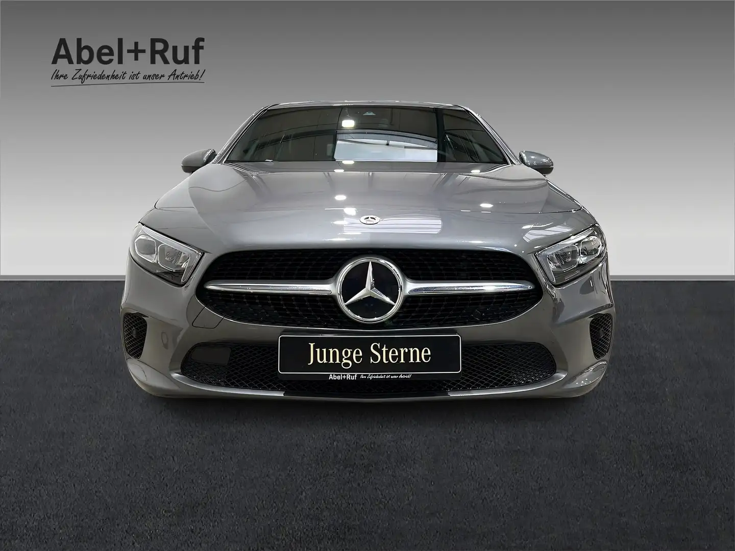 Mercedes-Benz A 200 d PROGRESSIVE+LED+Kamera+CarPlay+Ambi+DAB Grijs - 2