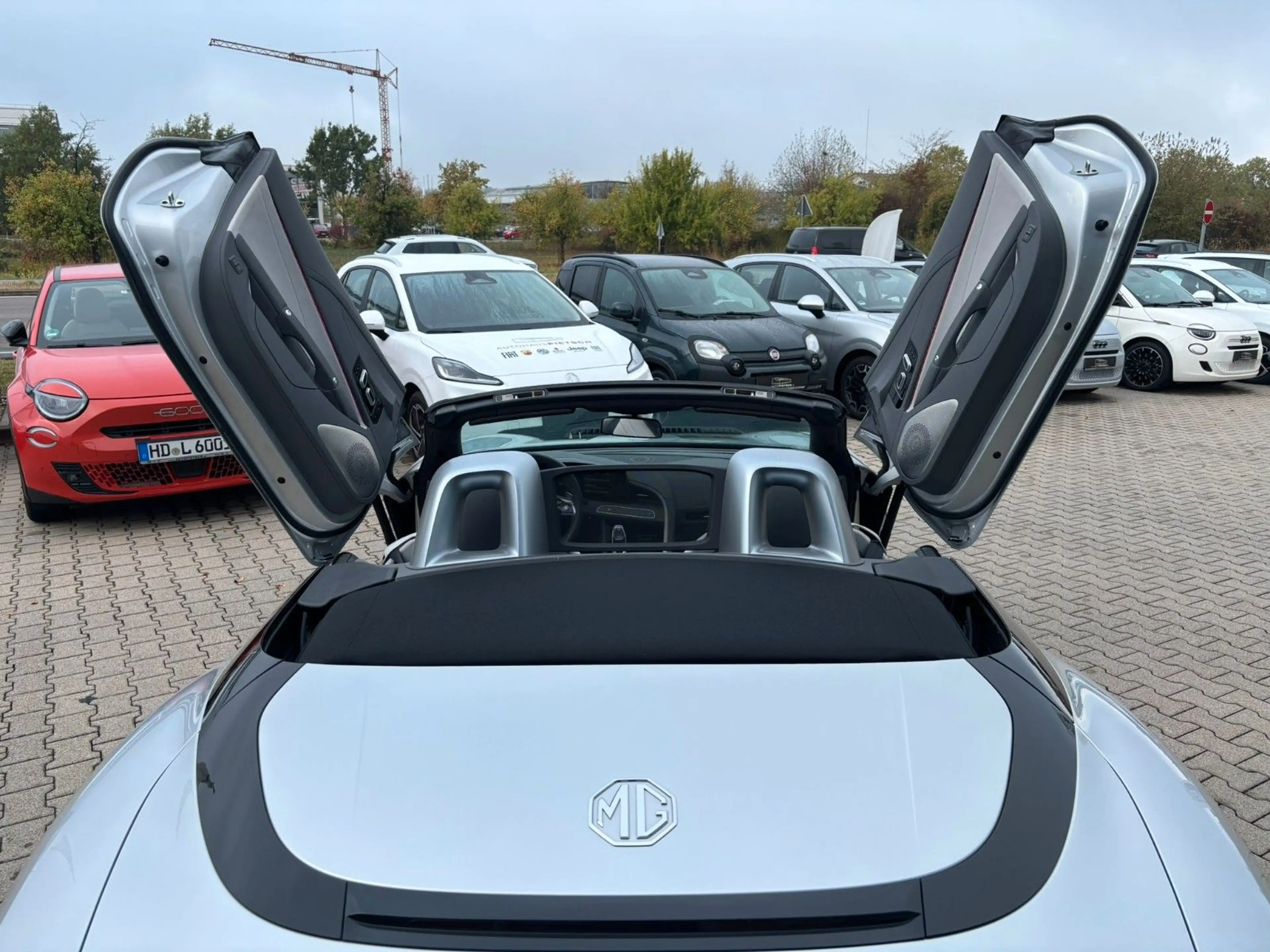 MG Cyberster *Cabrio*77kWh *KERAMIKVERSIEGELUNG* — photo 6