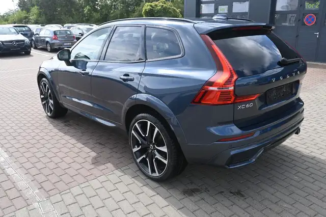 Volvo XC60 view 11