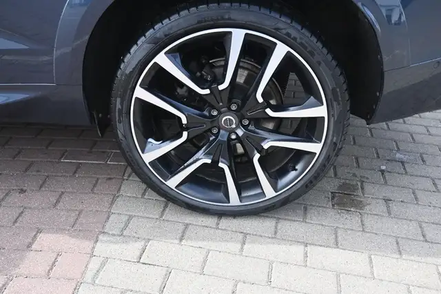 Volvo XC60 view 12
