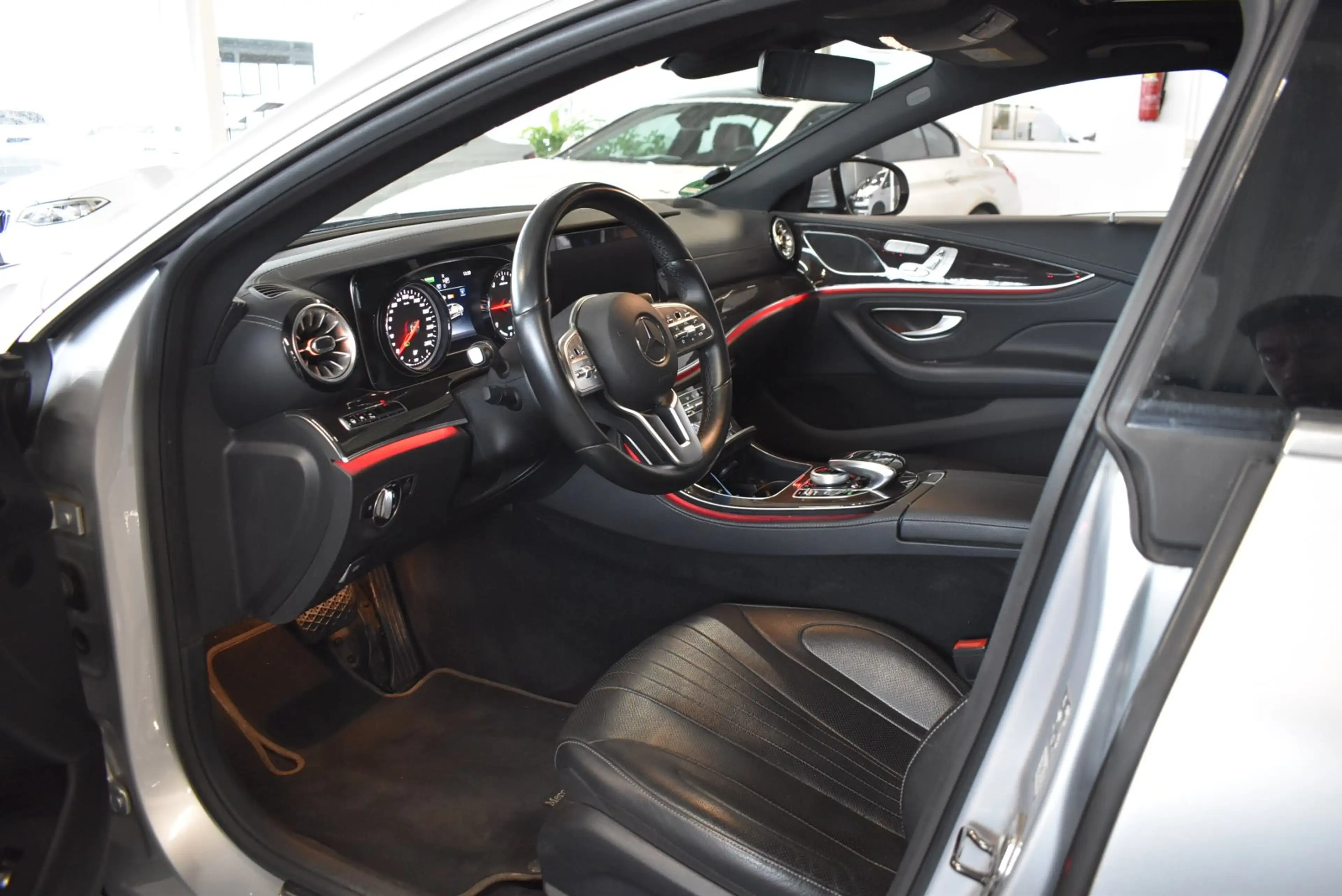 Mercedes-Benz CLS 450 4Matic Standheizung Multibeam Airmatic — photo 7